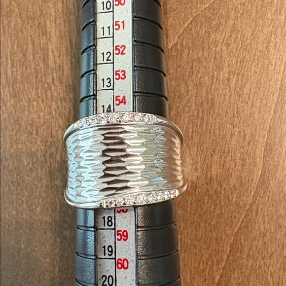 Silpada Textured Silver CZ Ring with Box Sz 8 - Picture 5 of 11